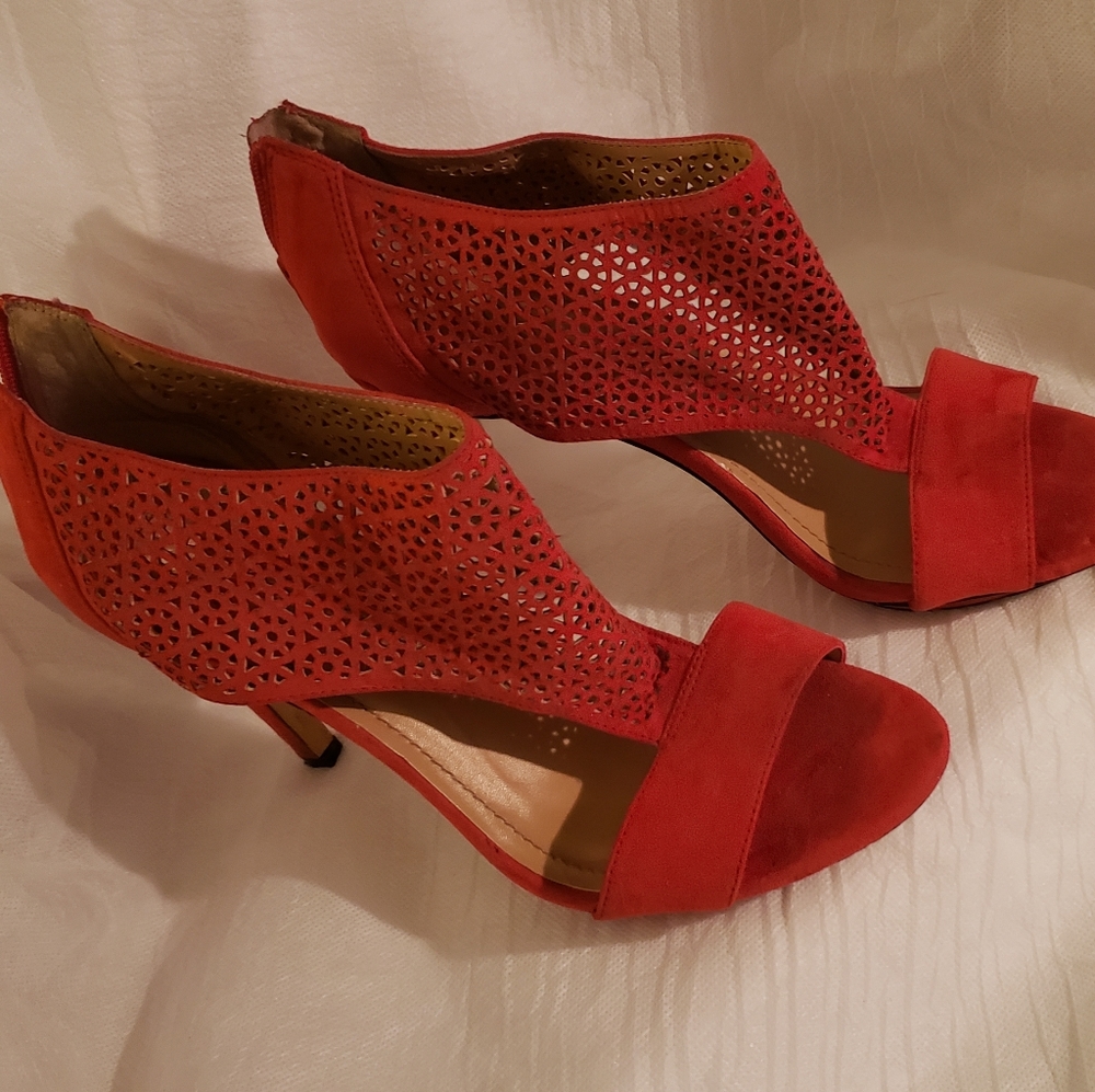 Red Cutout Leather BCBG high heels- sz 11 used